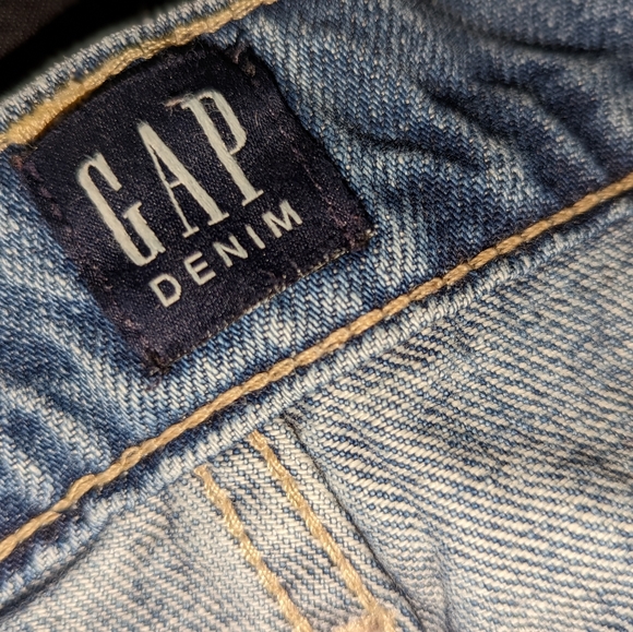 EUC Gap Denim - Picture 5 of 7